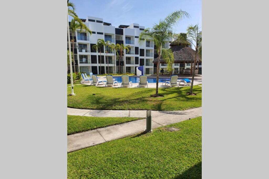 Departamento De Lujo En Manzanillo, Planta Baja Frente A La Alberca Appartement Buitenkant foto