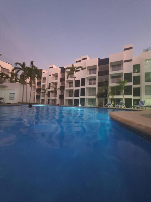 Departamento De Lujo En Manzanillo, Planta Baja Frente A La Alberca Appartement Buitenkant foto