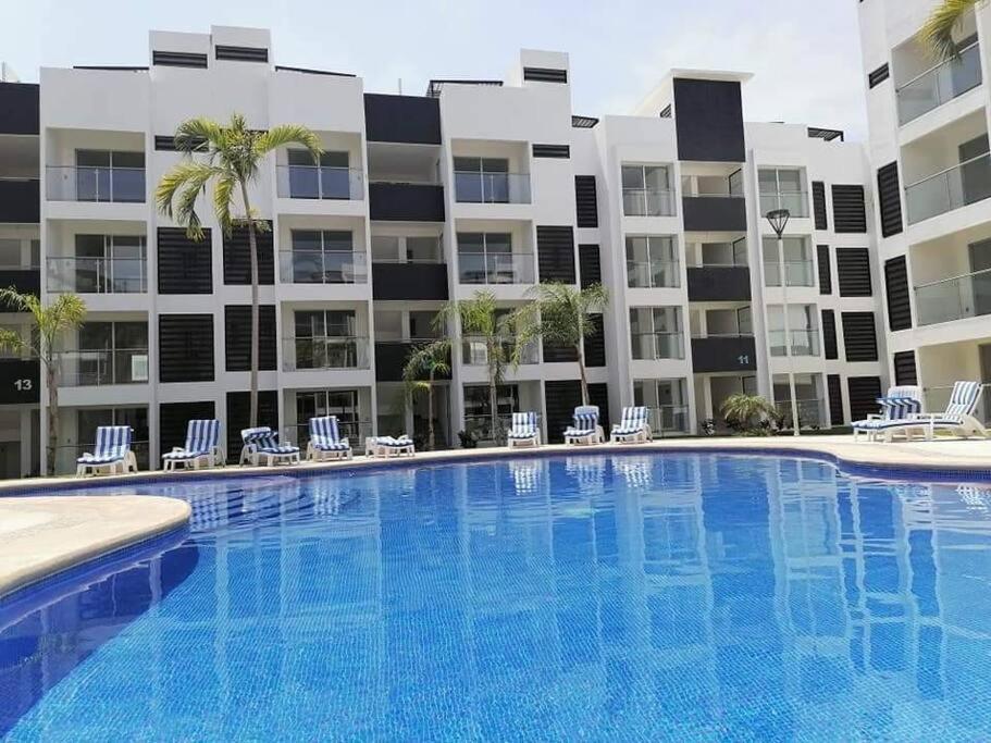 Departamento De Lujo En Manzanillo, Planta Baja Frente A La Alberca Appartement Buitenkant foto